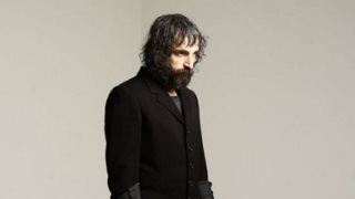 Ο Άρης Σερβετάλης απαντά πρώτη φορά μετά τον σάλο για τις αμβλώσεις