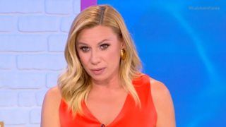 Ένταση στον αέρα της εκπομπής &quot;Καλοκαίρι Παρέα&quot; - &quot;Θέλετε να μην τσακωνόμαστε για τον Νίκο Ευαγγελάτο;&quot;