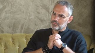 Νίκος Συρίγος: &quot;Η πρωτότοκη κόρη μου δεν είναι βιολογικό μου παιδί&quot;