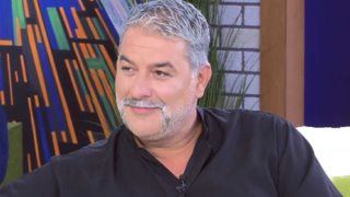 Βασίλης Μπισμπίκης: Η Δέσποινα με είχε προειδοποιήσει - "Θα το αντέξεις αυτό το πράγμα;" με είχε ρωτήσει