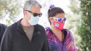 Έλενα Παπαρίζου και Ανδρέας Καψάλης σε χαλαρές στιγμές