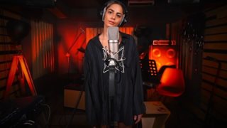 Daphne Lawrence: Το νέο της cover είναι αυτό που πρέπει να ακούσεις σήμερα!