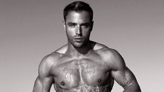 Δημήτρης Βλάχος: Sexy alert: Δείτε τον να γυμνάζεται λίγο πριν φύγει για τον Άγιο Δομίνικο