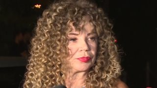 Ελένη Δήμου | Εσπευσμένα στο νοσοκομείο λόγω  κορονοϊού!