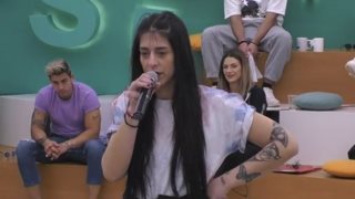 House Of Fame | Η Πηνελόπη τα έβαλε ξανά με τους συμπαίκτες της