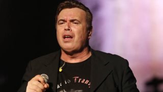 Μανώλης Λιδάκης: «Άστραψε και βρόντηξε» για τους... Μαζωνάκηδες των κριτικών επιτροπών!