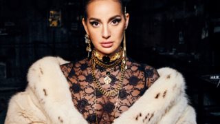 Η Ρία Ελληνίδου τραγουδά "Τέλειωσε Σου Λέω"