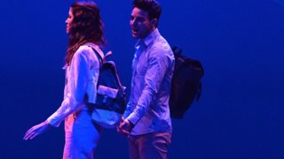 Άρης Μακρής: Οι σέξι εμφανίσεις στο Mamma Mia: Μόνο με το μαγιό του!