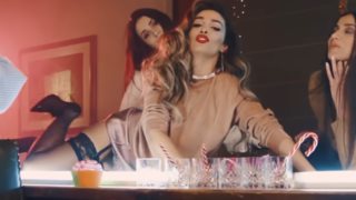 Ελένη Φουρέιρα: Φωτογραφίζεται στην πιο αθώα εκδοχή της: Φωτογραφίες