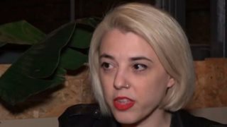 Άννη Θεοχάρη: &quot;Αισθανόμουν βγαίνοντας ότι όλοι κοιτούν πόσο έχει μεγαλώσει η περιφέρειά μου&quot;