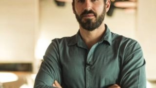 Γιάννης Αποστολάκης: Ζευγάρι με γνωστή ηθοποιό! Αυτή είναι η νέα του σύντροφος