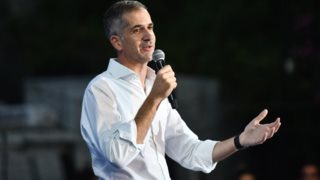 Ανατροπή: Έχασε ο Μπακογιάννης τη &quot;μάχη της Αθήνας&quot;, μεγάλος νικητής ο Χάρης Δούκας- &quot;Η ήττα είναι δική μου&quot;, είπε ο δήμαρχος