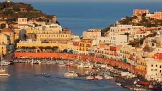 6 ευρωπαϊκά νησιά που ελάχιστοι γνωρίζουν: Πού θα πάτε φέτος διακοπές;