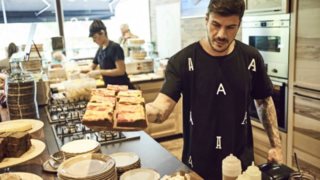 Άκης Πετρετζίκης: Μαγειρεύει το αγαπημένο σου φαγητό!