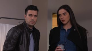 Έλα Στη Θέση Μου
: Νέες εξελίξεις: Θα υποκύψει η Ρενάτα στον εκβιασμό του Αντρέα; Πώς θα αντιδράσει η Φαίη όταν μάθει πως Βλάσης και Μίκα χωρίζουν;