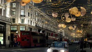 Το Λονδίνο Υποδέχεται Τα Χριστούγεννα: Δείτε πώς στολίστηκε η Regent Street!