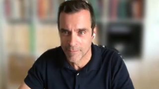 Κωνσταντίνος Μαρκουλάκης: &quot;Έχω κάτι στο βλέμμα μου που θεωρούν οι άλλοι ότι είναι για κακό&quot;