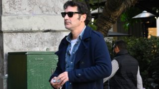 Χριστόφορος Παπακαλιάτης | Χαλαρές στιγμές στο κέντρο της Αθήνας