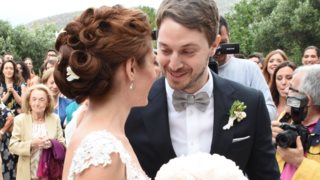 Μάρκος Κατσίμης &amp; Φαίη Κουτζούκου: Ο γιος της Έλλης Στάη παντρεύτηκε! Το άλμπουμ του γάμου τους