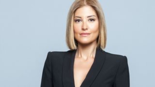 Η Ράνια Τζίμα υιοθέτησε ξανά το κούρεμα που την κολακεύει περισσότερο απ&#39; όλα