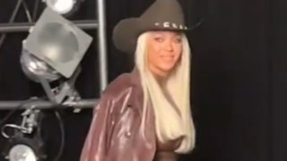 Ένα ακόμη ασυνήθιστο βραβείο για την Beyoncé