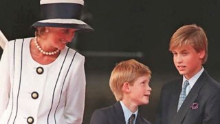 Η πριγκίπισσα Diana φέρεται να άφησε στον William και τον Harry &quot;σημαντικές προειδοποιήσεις&quot; πριν από τον θάνατό της