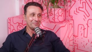 Η αποκάλυψη του Ρένου Χαραλαμπίδη για το &quot;Κάτι τρέχει με τους δίπλα&quot;: Συνειδητοποιούμε μαζί με τον σεναριογράφο ότι...