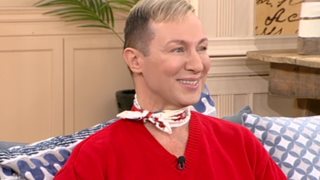 Βασίλειος Κωστέτσος
: Τα απαξιωτικά σχόλια για τον Άγγελο Μπράτη &amp; τη Βίκυ Καγιά