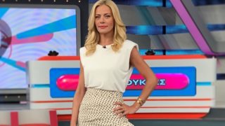 Βρήκαμε το φόρεμα που έβαλε η Ζέτα Μακρυπούλια στο "Ρουκ Ζουκ"