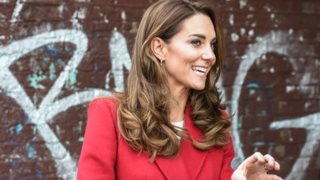 Kate Middleton: Yιοθέτησε μία από τις μεγαλύτερες τάσεις της σεζόν στην πιο πρόσφατη virtual εμφάνισή της