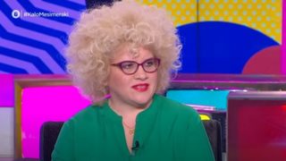 Η Τζένη Διαγούπη συνάντησε για πρώτη φορά τηλεοπτικά τον Νίκο Μουτσινά μετά το επαγγελματικό τους "διαζύγιο"