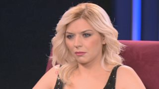 Πωλίνα Απέργη
: Η τραγουδίστρια που ξυλοκοπήθηκε από θαμώνα μαγαζιού μιλά στα «Μεσάνυχτα»
