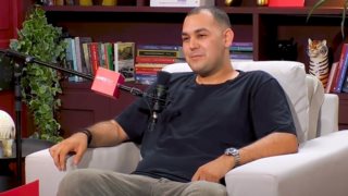 Χρήστος Κούγιας: "Αυτό είχε ως συνέπεια να κλονιστεί λίγο η σχέση μου με τη μητέρα μου"