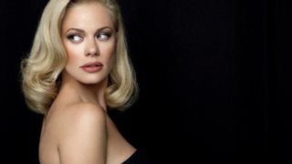 Ζέτα Μακρυπούλια: Το Zara φόρεμα της που ταιριάζει ιδανικά σε κάθε περίσταση