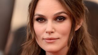 Τέλειο Μακιγιάζ Σε 1 Λεπτό
: Χρειάζεσαι μόνο αυτό το μικρό gadget!