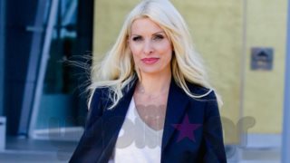 Ελένη Μενεγάκη: Παραδίδει μαθήματα στιλ και στην καθημερινότητά της | Δείτε φωτογραφίες