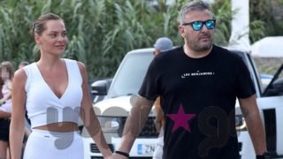 Αντώνης Ρέμος &amp; Υβόννη Μπόσνιακ: Ερωτευμένοι στη Μύκονο! Τα τρυφερά ενσταντανέ on camera