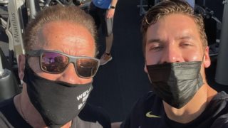 Τζόζεφ Μπαένα: Η σχέση του Άρνολντ Σβαρτζενέγκερ με την οικιακή βοηθό τού κόστισε το γάμο του αλλά του έφερε το μόνο γιο που του μοιάζει αφάνταστα