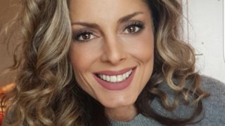 Κατερίνα Λάσπα: Φωτογραφίζεται με τις δύο κόρες της