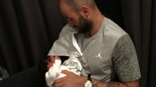 Βασίλης Σπανούλης: Η πρώτη τρυφερή αγκαλιά με την κόρη του: Φωτογραφία