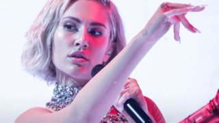 Eurovision 2021 | Όσα πρέπει να ξέρεις για τον Α&#39; Ημιτελικό - Τα δίνει όλα η Έλενα Τσαγκρινού για την Κύπρο