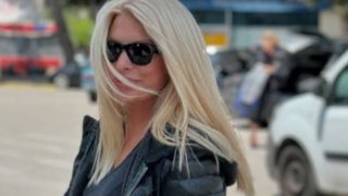 Η Ελένη Μενεγάκη βγήκε πρωινή βόλτα για ψώνια | Δείτε φωτογραφίες!