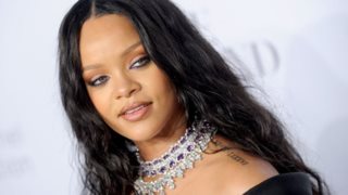 Rihanna: Η βιτρίνα της νέας συλλογής της που συζητήθηκε
