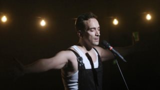 Δημήτρης Σαμόλης: &quot;Έπεσα θύμα λεκτικής κακοποίησης - Προτιμούσα να κάνω παρέα με κορίτσια και να τραγουδάω&quot;