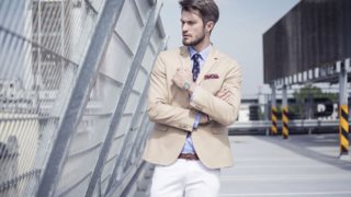 Men&#39;s Only: Πώς θα βρεις επώνυμα καλοκαιρινά ρούχα στις καλύτερες τιμές
