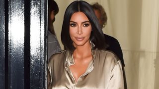 Hollywood Report
: Η Kim Kardashian στους δρόμους της Νέας Υόρκης &amp; η Miley Cyrus μαζί με την καλλονή που ερωτεύτηκε