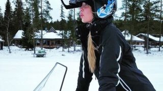 Αντωνία Καλλιμούκου: To album του ταξιδιού της στο χωριό του Άγιου Βασίλη