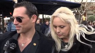 Άνθιμος Ανανιάδης | Εύη Καραγιάννη: «Λύγισαν» στην κηδεία του Κώστα Βουτσά