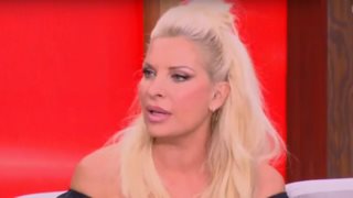 Ελένη Μενεγάκη: &quot;Δεν μπορώ να ησυχάσω παρά μόνο στις ερημιές της Άνδρου&quot;