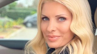 Ελένη Μενεγάκη: Οικογενειακή απόδραση στην Άνδρο για το τριήμερο της 25ης Μαρτίου!